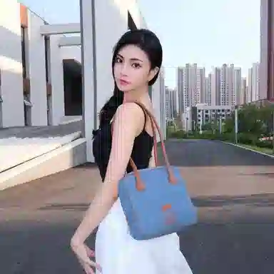 Lee Shoulder Bag Blue