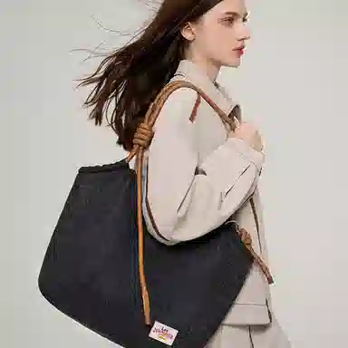Lee Denim Shoulder Bag Black