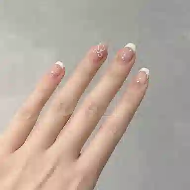 柚予颜 手工穿戴甲高级感法式蝴蝶结珍珠闪钻显白美甲  短款裸色跳色 纯欲