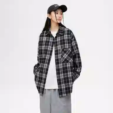 冰飞 美式复古无性别主义风皮标字母印花简约工装口袋上衣外套美拉得色慵懒感叠穿外穿宽松休闲单排扣翻领垂感长袖衬衫 男女同款