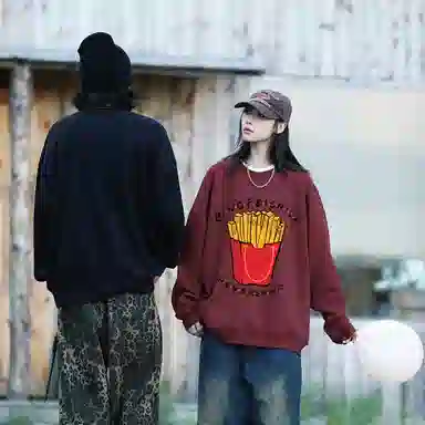 冰飞 美式复古时尚前卫创意趣味薯条图案字母印花宽松休闲舒适套头落肩无帽上衣潮牌潮流青少年感重磅百搭圆领卫衣 男女同款