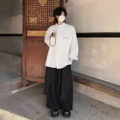 冰飞 美式复古高街时尚个性创意蜡笔手绘字母图案印花宽松休闲翻领长袖衬衣服嘻哈街头无性别主义白色衬衫 男女同款