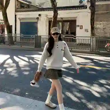 冰飞 美式复古高街花卉字母简约基础款软糯亨利领打底衫亲肤舒适柔软百搭毛线衣无性别主义宽松休闲慵懒保暖套头长袖针织衫 男女同款