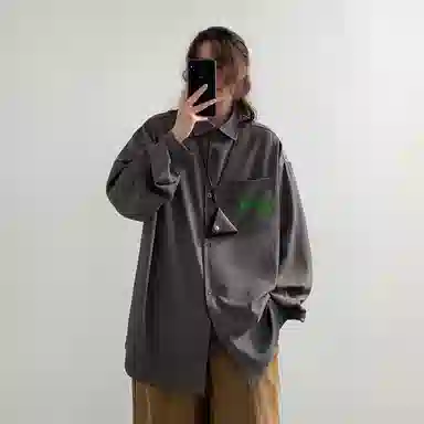 冰飞 美式复古高街时尚个性创意蜡笔手绘字母图案印花宽松休闲翻领长袖衬衣服嘻哈街头无性别主义白色衬衫 男女同款