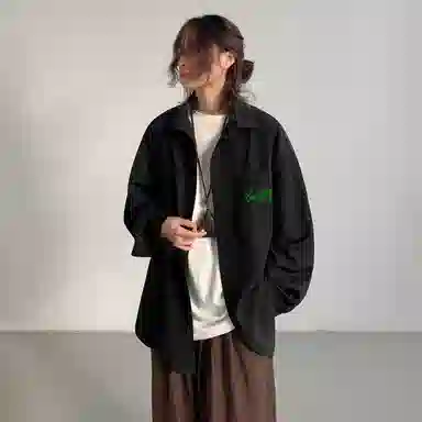 冰飞 美式复古高街时尚个性创意蜡笔手绘字母图案印花宽松休闲翻领长袖衬衣服嘻哈街头无性别主义白色衬衫 男女同款
