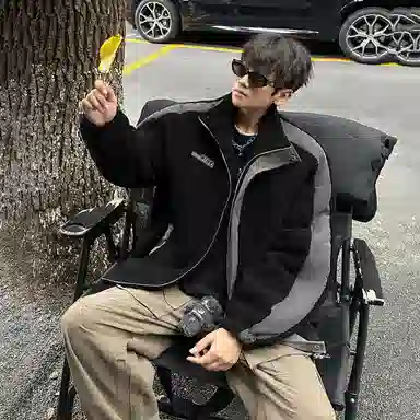 冰飞 美式复古嘻哈街头字母胶标图案基础款纯色拼接羊羔毛宽松休闲柔软亲肤舒适加厚保暖御寒时高级感痞帅拉链翻领棉服 男女同款