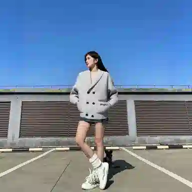 冰飞 美式慵懒风复古简约字母翻领纯色基础款宽松休闲保暖软糯外套学院风亲肤舒适百搭双排扣开衫长袖针织衫 男女同款