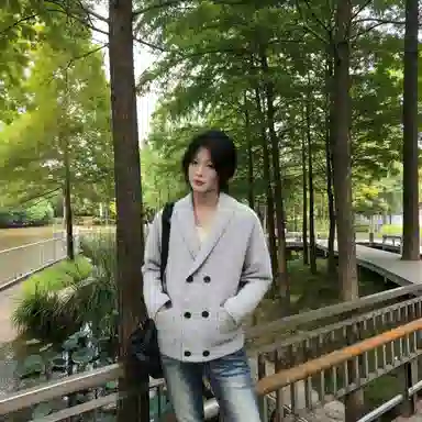 冰飞 美式慵懒风复古简约字母翻领纯色基础款宽松休闲保暖软糯外套学院风亲肤舒适百搭双排扣开衫长袖针织衫 男女同款