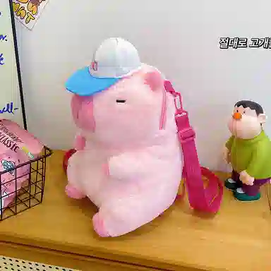蒙小仔 卡皮巴拉毛绒水豚 可爱双肩包 玩偶周边