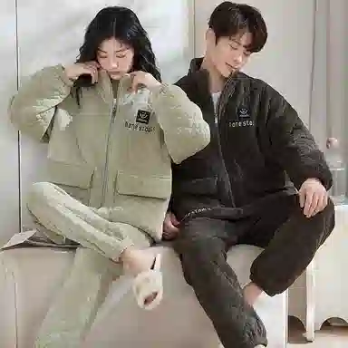 小情歌 糯叽叽的超厚珊瑚绒三层加厚夹棉保暖睡衣男秋冬家居服女冬季长袖长裤女士男士高领可外穿家居套装 情侣款 灰绿色+黑色