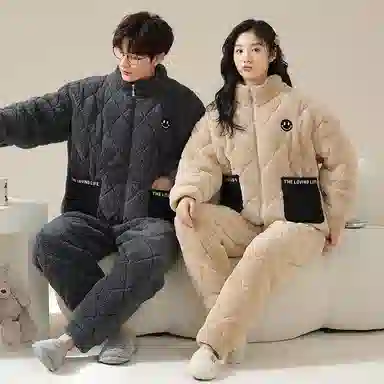 小情歌 暖洋洋的加厚珊瑚绒三层夹棉保暖睡衣男秋冬家居服男冬季长袖长裤男士女士高领超厚可外穿家居套装 情侣款 卡其色+黑色