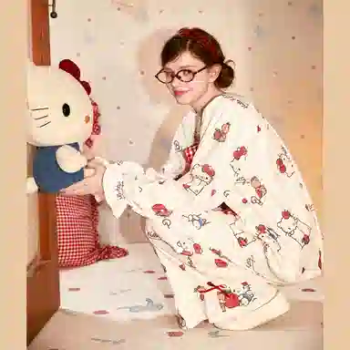 GUKOO x Hello Kitty V