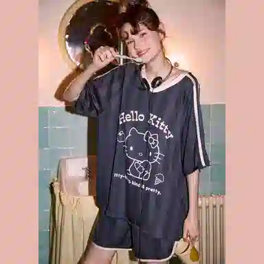 GUKOO x Hello Kitty V