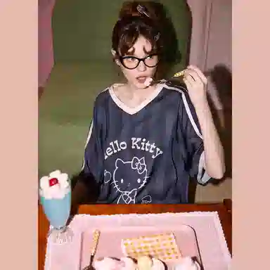 GUKOO x Hello Kitty V