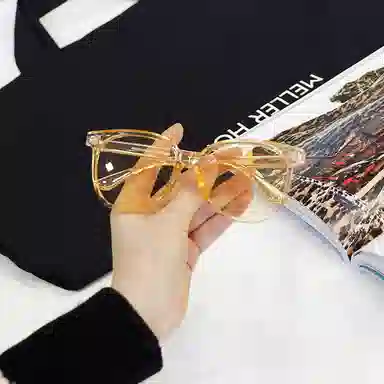 Pair Ponyo Sunglasses