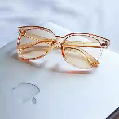 Pair Ponyo Sunglasses