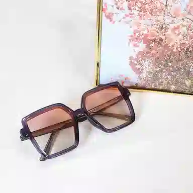 Pair Ponyo Fashion Square Sunglasses