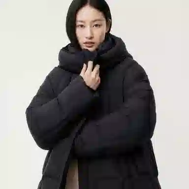 坦博尔 廓形连帽精致简约纯色长袖通勤面包面包羽绒服 女款