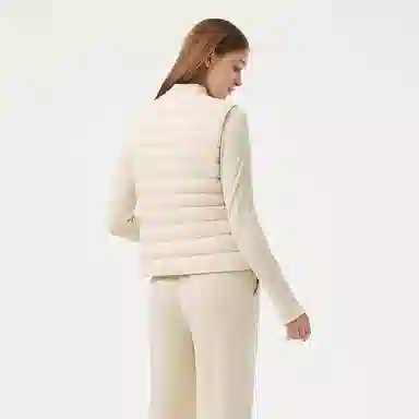 坦博尔 轻薄保暖修身纯色圆领百搭马甲羽绒服 女款