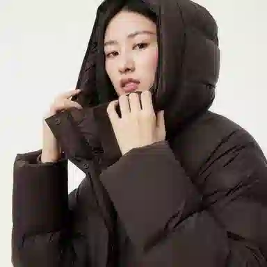 坦博尔 廓形连帽精致简约纯色长袖通勤面包面包羽绒服 女款