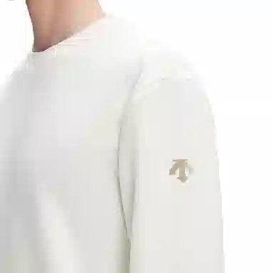 DESCENTE ESSENTIAL logo