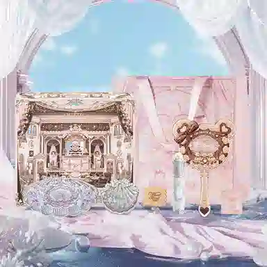 Flower Knows Pearl Makeup Set