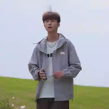 s.k. manor hill LOGOUPF50+