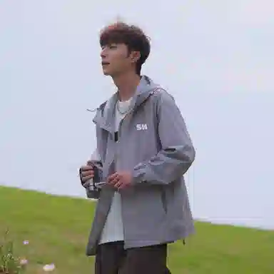 s.k. manor hill LOGOUPF50+