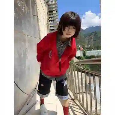 LIN MYKING Two-in-One Hoodie