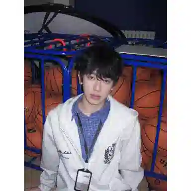 LIN MYKING Two-in-One Hoodie