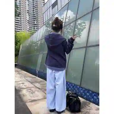 LIN MYKING Two-in-One Hoodie