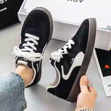 Warrior Classic Low Sneakers