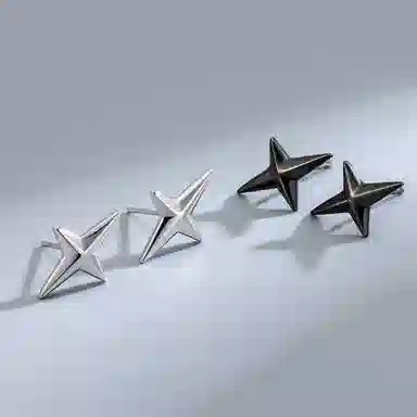 cooraree Four-Point Star Stud Earrings