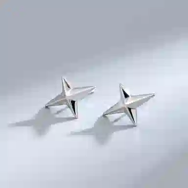 cooraree Four-Point Star Stud Earrings