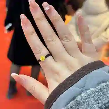 月斐 黄金玫瑰花 浪漫玫瑰转运珠本命年精致轻奢编绳可调节金山茶花好运莲莲花指环闺蜜款 足金 金戒指 男女同款情侣款