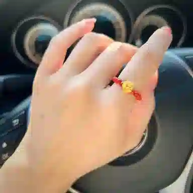 月斐 黄金玫瑰花 浪漫玫瑰转运珠本命年精致轻奢编绳可调节金山茶花好运莲莲花指环闺蜜款 足金 金戒指 男女同款情侣款