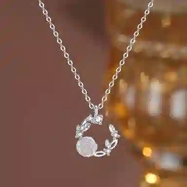 魔吻幻彩玫瑰月牙新中式锁骨链 优雅轻奢森系国潮风小众设计感高级感 平安喜乐万事顺遂 优质合金材质 时尚项链 女款