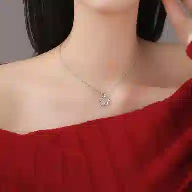 魔吻幻彩玫瑰月牙新中式锁骨链 优雅轻奢森系国潮风小众设计感高级感 平安喜乐万事顺遂 优质合金材质 时尚项链 女款