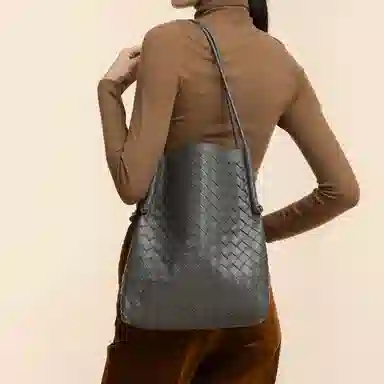 ROBERTA DI CAMERINO Tote