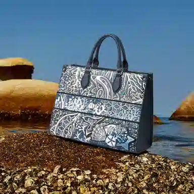 ROBERTA DI CAMERINO Tote