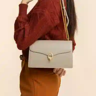 ROBERTA DI CAMERINO Q