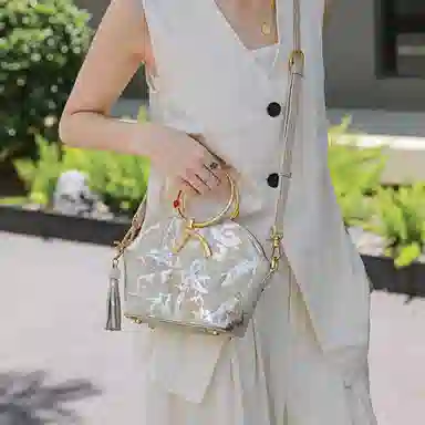 Roberta Di Camerino Shell Bag Gold Gray Silver