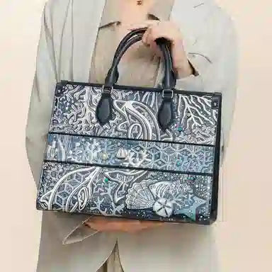 ROBERTA DI CAMERINO Tote