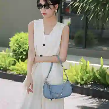 ROBERTA DI CAMERINO Y2k