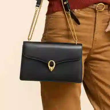 ROBERTA DI CAMERINO Q