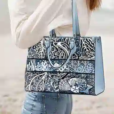 ROBERTA DI CAMERINO Tote