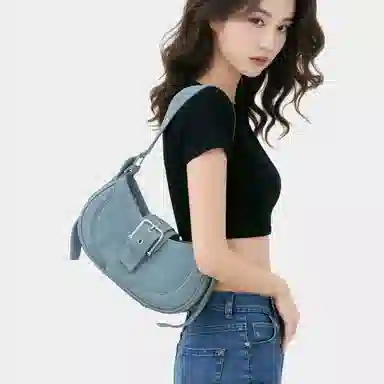 ROBERTA DI CAMERINO Y2K