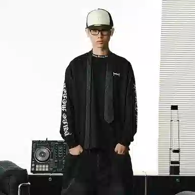 MOONWAV Gothic Letter Print Long Sleeve T-Shirt