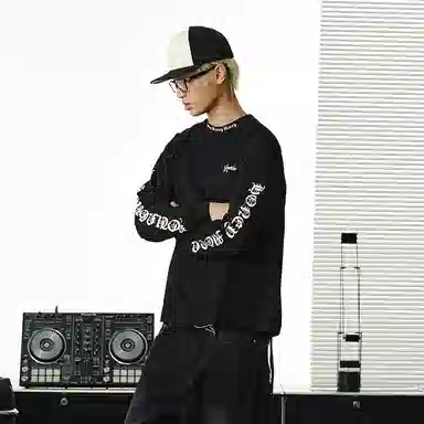 MOONWAV Gothic Letter Print Long Sleeve T-Shirt