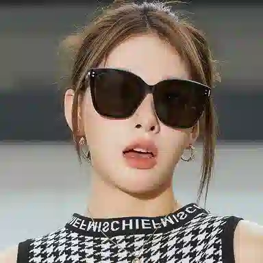 PRETTYALLUSION G*M